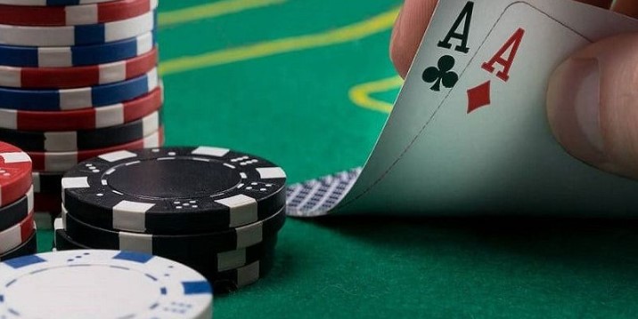 Luật chơi poker tại nhà cái 69vn đơn giản dễ hiểu